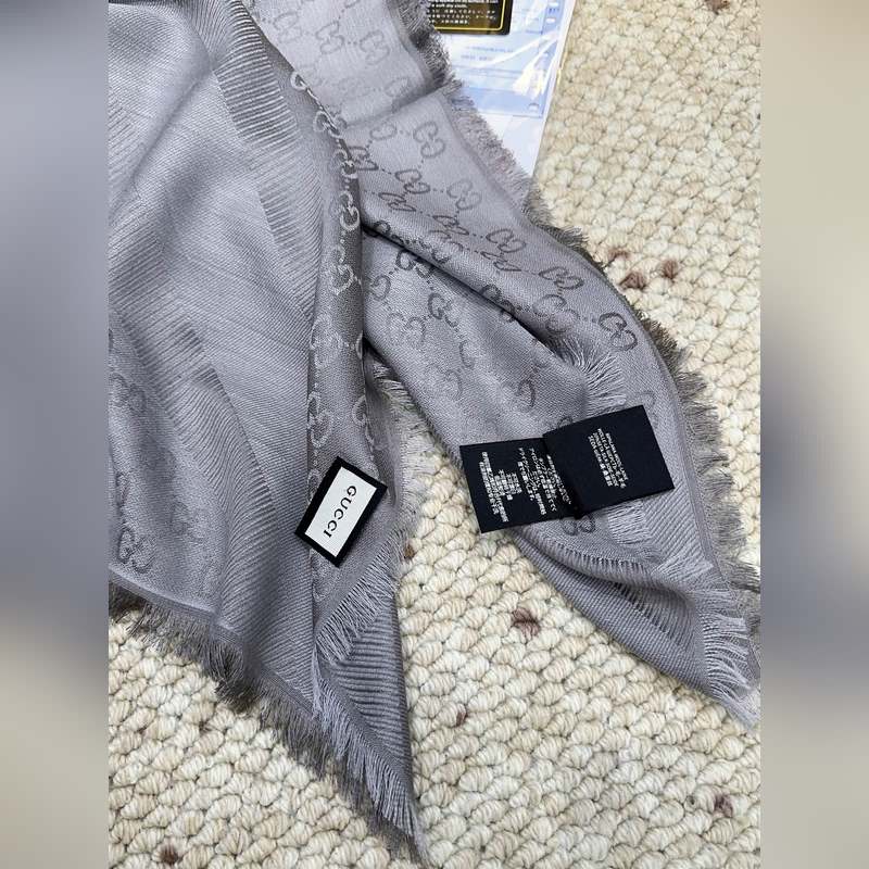 Gucci方巾尾單！打算下單的親最好最好專櫃選好顔色！說實話，我也是初見如此如此