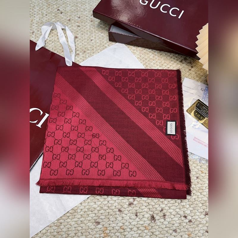 Gucci方巾尾單！打算下單的親最好最好專櫃選好顔色！說實話，我也是初見如此如此