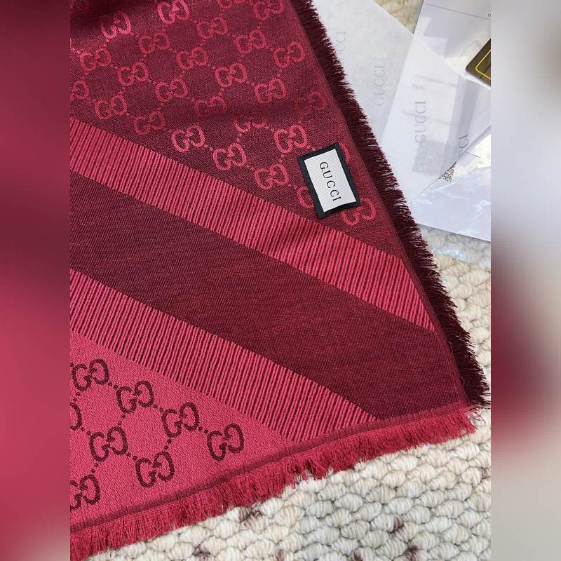 Gucci方巾尾單！打算下單的親最好最好專櫃選好顔色！說實話，我也是初見如此如此