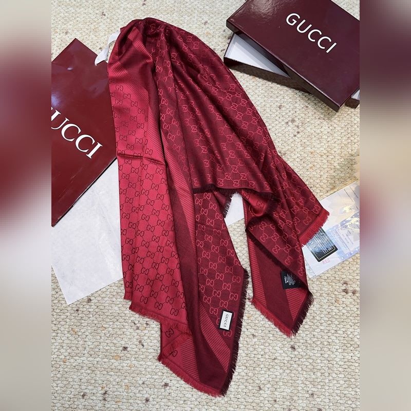Gucci方巾尾單！打算下單的親最好最好專櫃選好顔色！說實話，我也是初見如此如此