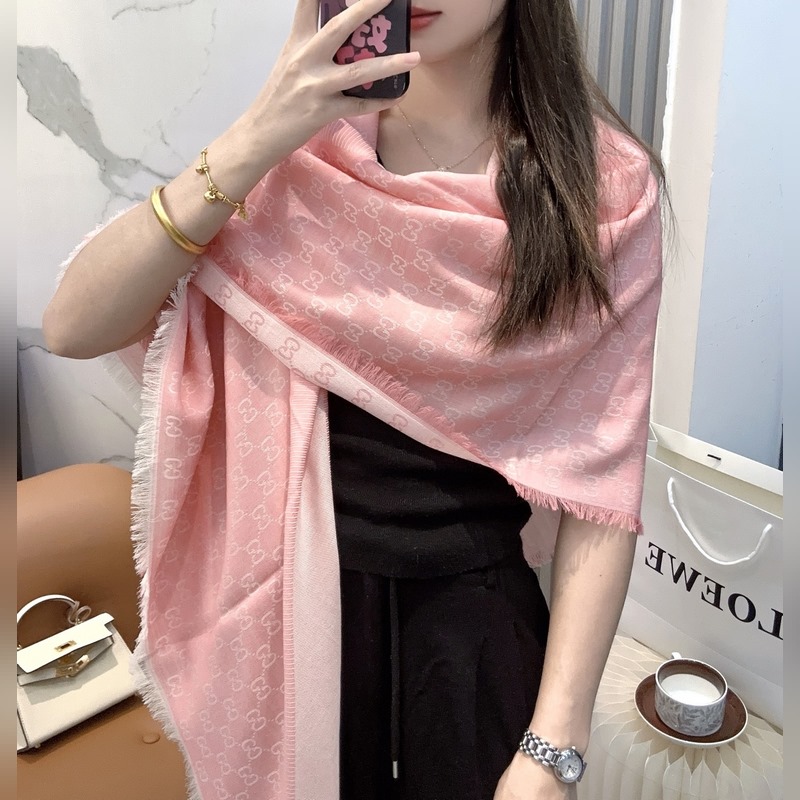 Gucci方巾尾單！打算下單的親最好最好專櫃選好顔色！說實話，我也是初見如此如此