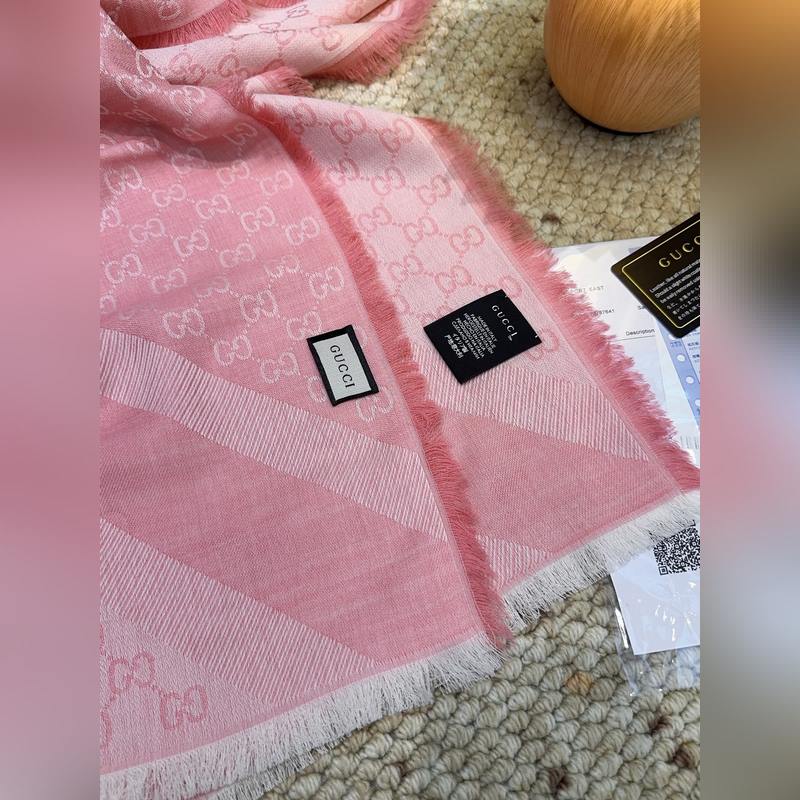 Gucci方巾尾單！打算下單的親最好最好專櫃選好顔色！說實話，我也是初見如此如此