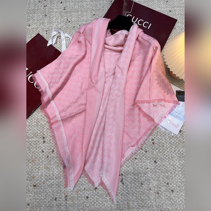 Gucci方巾尾單！打算下單的親最好最好專櫃選好顔色！說實話，我也是初見如此如此