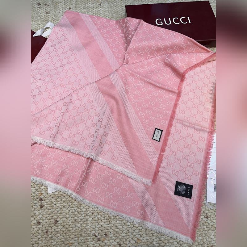 Gucci方巾尾單！打算下單的親最好最好專櫃選好顔色！說實話，我也是初見如此如此