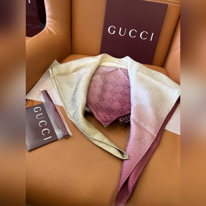 Gucci 新 GG提花漸變 原單品質！ Size：90x90cm 材質：100