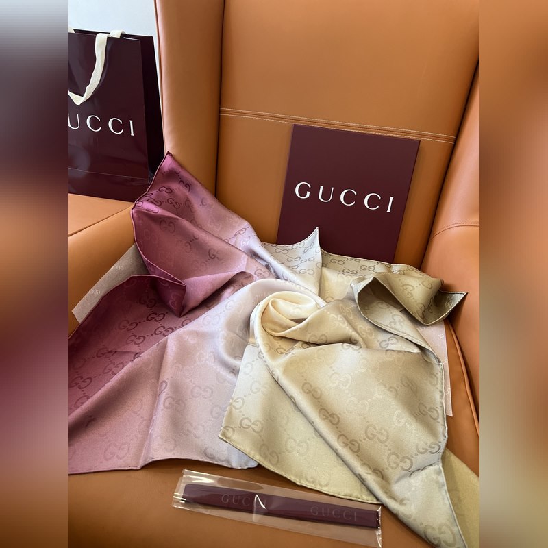 Gucci 新 GG提花漸變 原單品質！ Size：90x90cm 材質：100