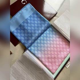 GG漸變 插畫家兼動(dòng)畫師蔡鈺煥新演繹Gucci經(jīng)典GG圖案，為90 x 90版方