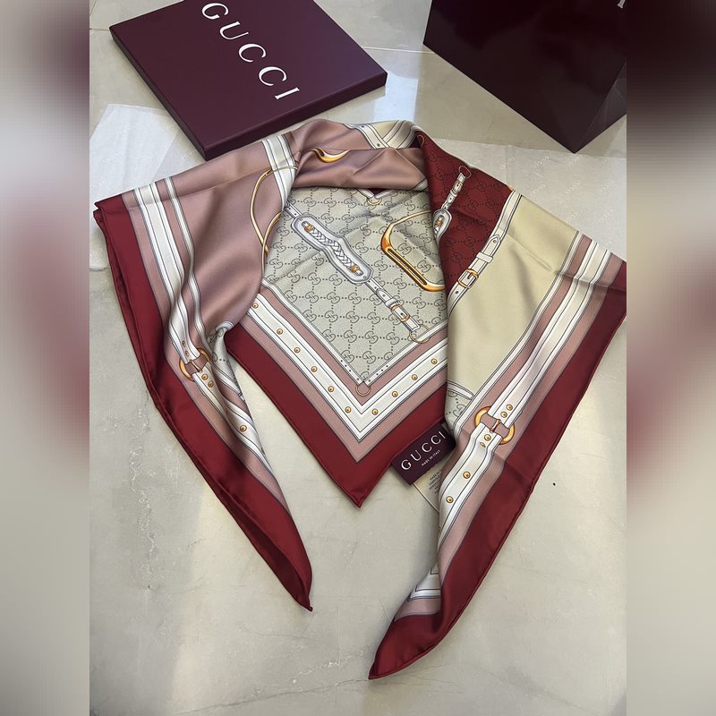 Gucci 25new 馬術(shù)銜扣 酒紅色和粉色 尺寸：90*90cm 材質(zhì)：1