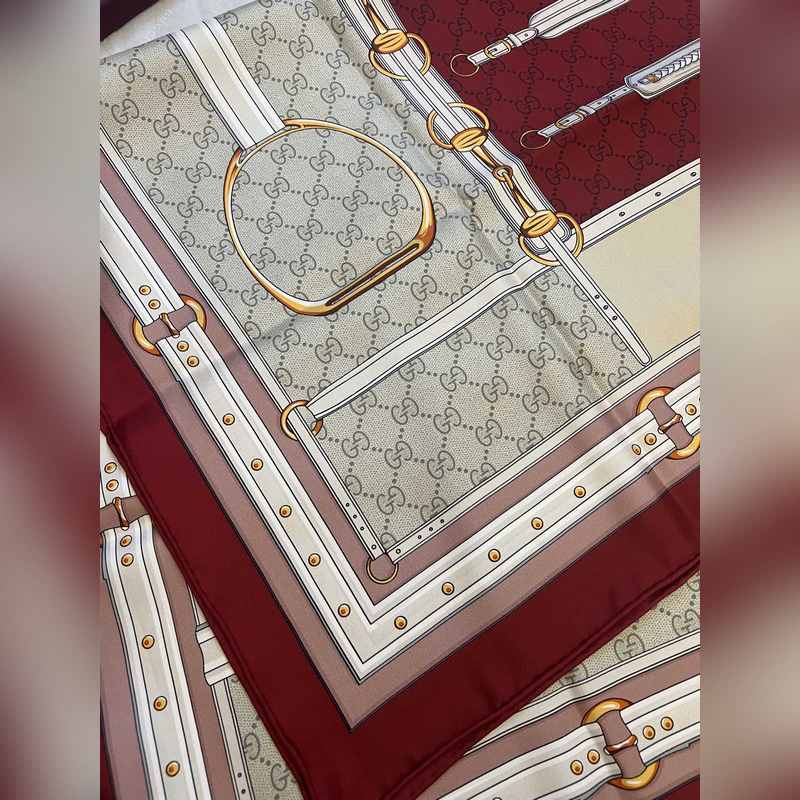 Gucci 25new 馬術(shù)銜扣 酒紅色和粉色 尺寸：90*90cm 材質(zhì)：1