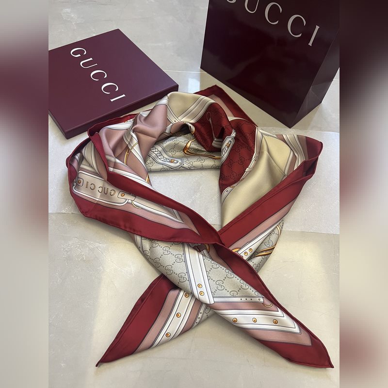 Gucci 25new 馬術(shù)銜扣 酒紅色和粉色 尺寸：90*90cm 材質(zhì)：1