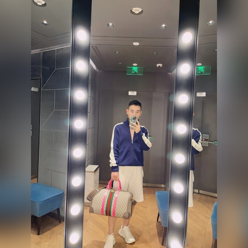 Gucci 學院風開衫毛衫外套、紗線采用100純棉，克重高達1100克，工藝複雜