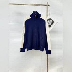 Gucci 學院風開衫毛衫外套、紗線采用100純棉，克重高達1100克，工藝複雜