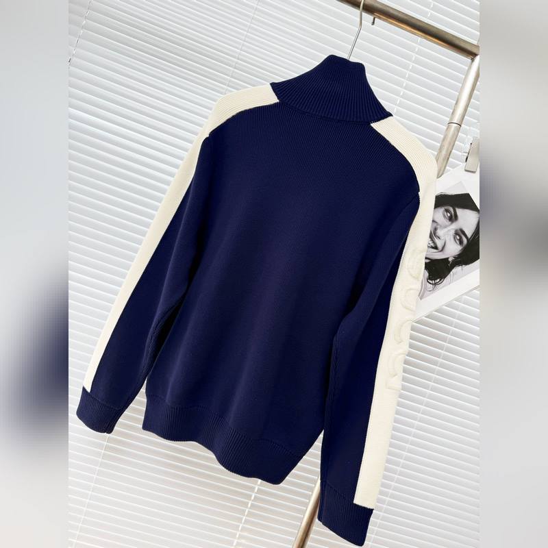 Gucci 學院風開衫毛衫外套、紗線采用100純棉，克重高達1100克，工藝複雜