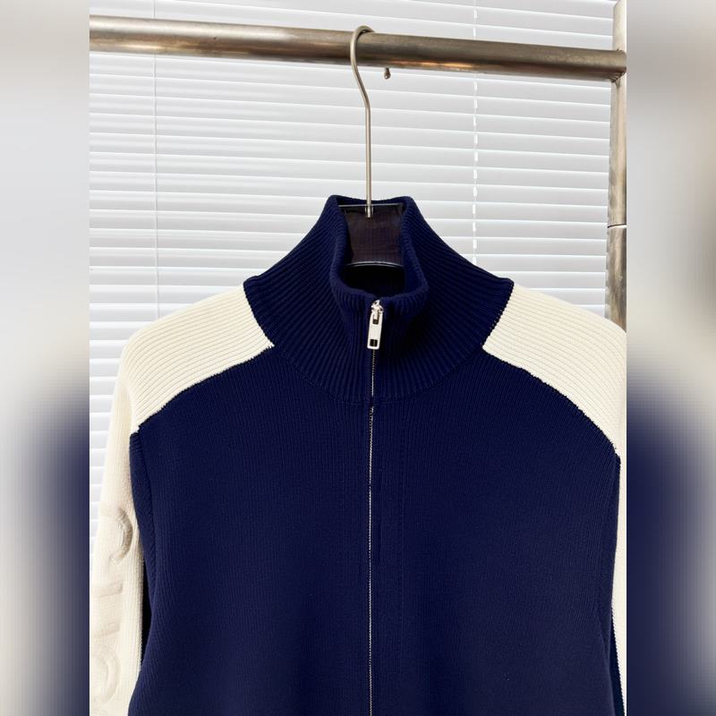 Gucci 學院風開衫毛衫外套、紗線采用100純棉，克重高達1100克，工藝複雜