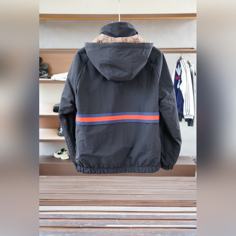 Gucci古奇-2026SS早秋新品 暗紋提花連帽夾克。客供五金裝飾輔料，面料采