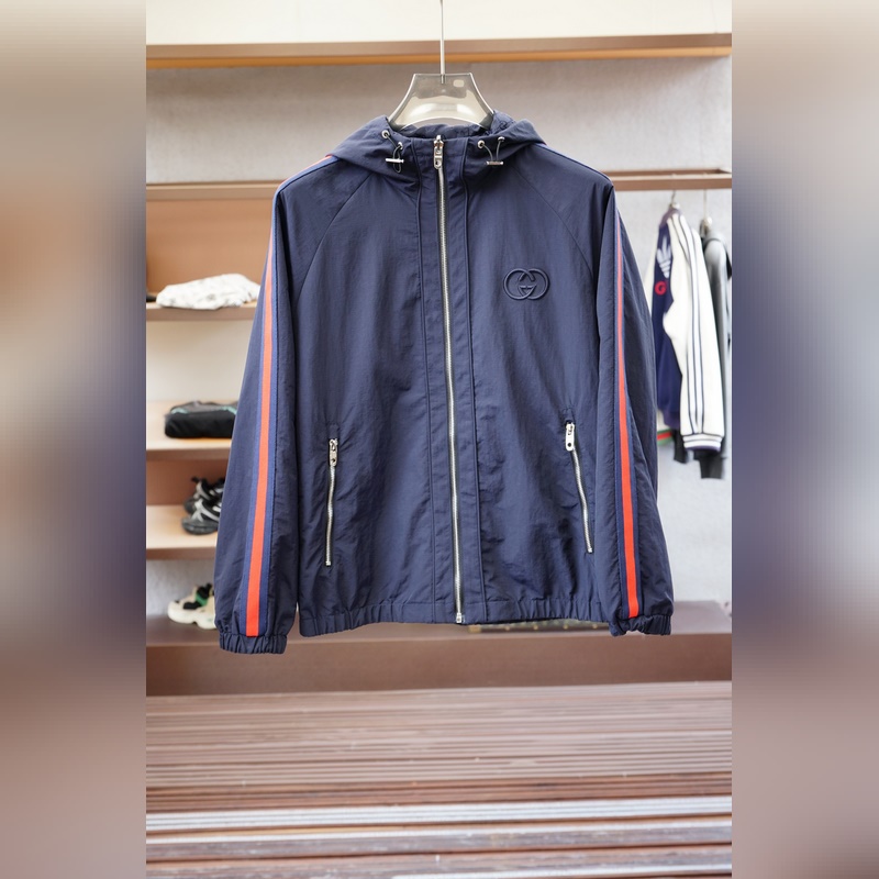 Gucci古奇-2026SS早秋新品 連帽夾克。客供五金裝飾輔料，面料采用了雙層