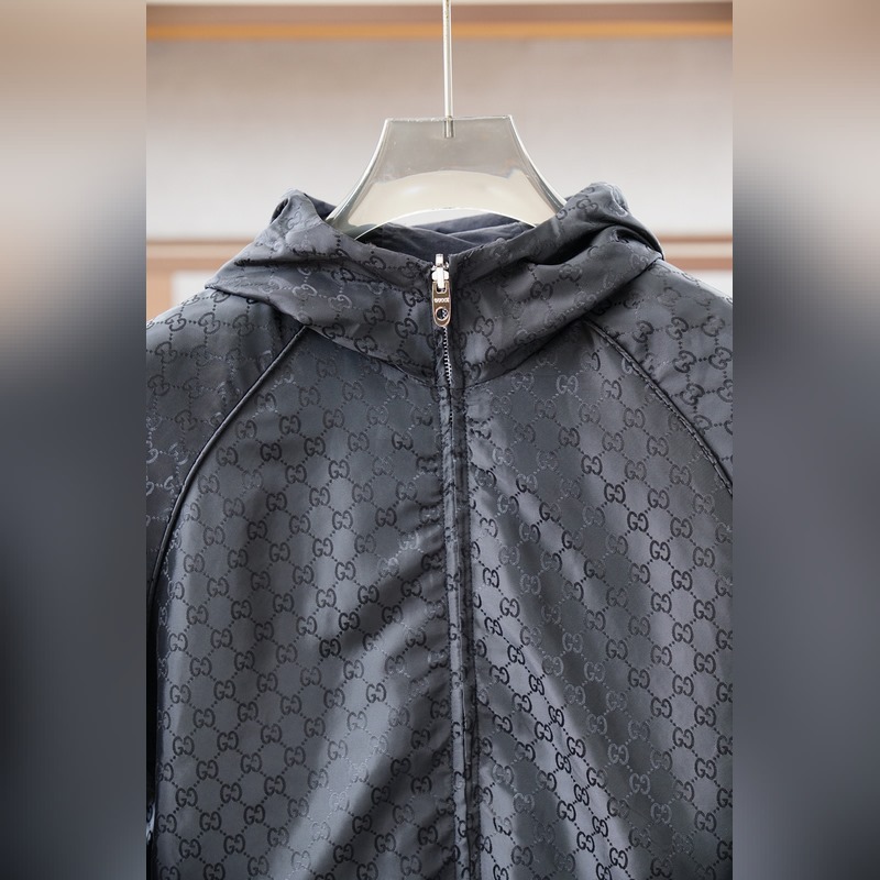 Gucci古奇-2026SS早秋新品 連帽夾克。客供五金裝飾輔料，面料采用了雙層
