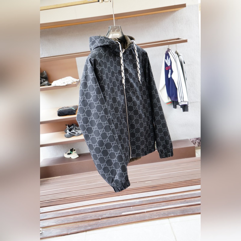 Gucci古奇-2026SS早秋新品 暗紋提花連帽夾克。客供五金裝飾輔料，面料采