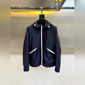 Gucci古馳、25秋冬系列GG尼龍提花拉鍊夾克外套，定制尼龍緞面材質，連帽抽繩