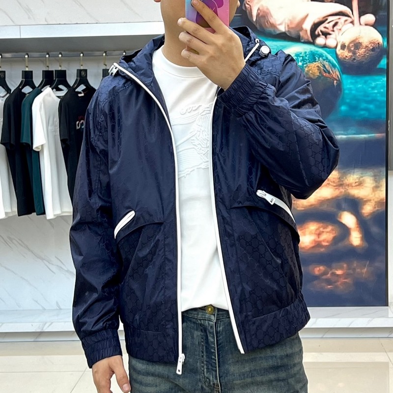 Gucci古馳、25秋冬系列GG尼龍提花拉鍊夾克外套，定制尼龍緞面材質，連帽抽繩