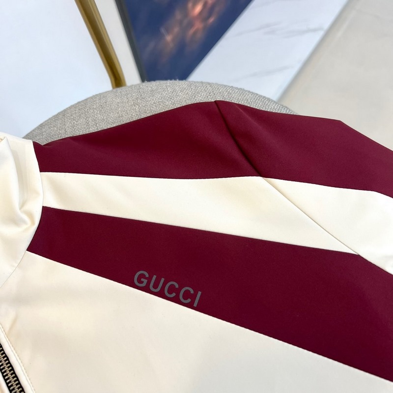 Gucci古馳、25FW活力動感撞色跑道廓形休閑網眼內裡運動拉鍊薄棉，夾棉外套。