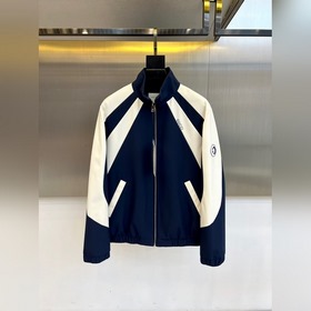 Gucci古馳、25FW活力動感撞色跑道廓形休閑網眼內裡運動拉鍊薄棉，夾棉外套。