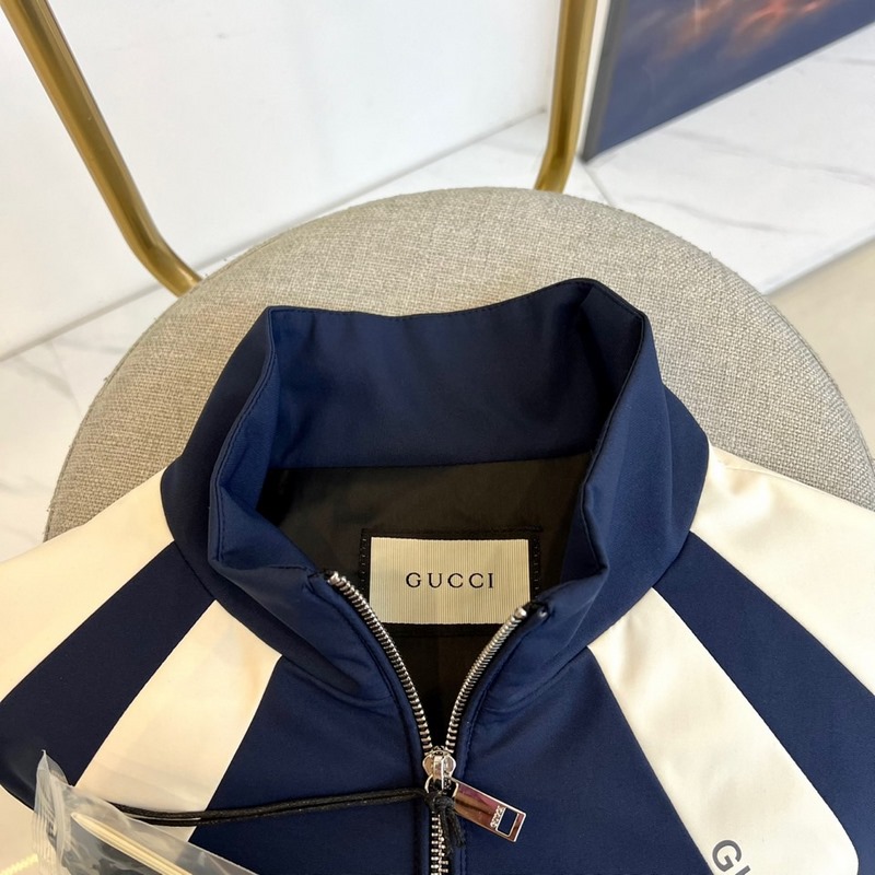 Gucci古馳、25FW活力動感撞色跑道廓形休閑網眼內裡運動拉鍊薄棉，夾棉外套。