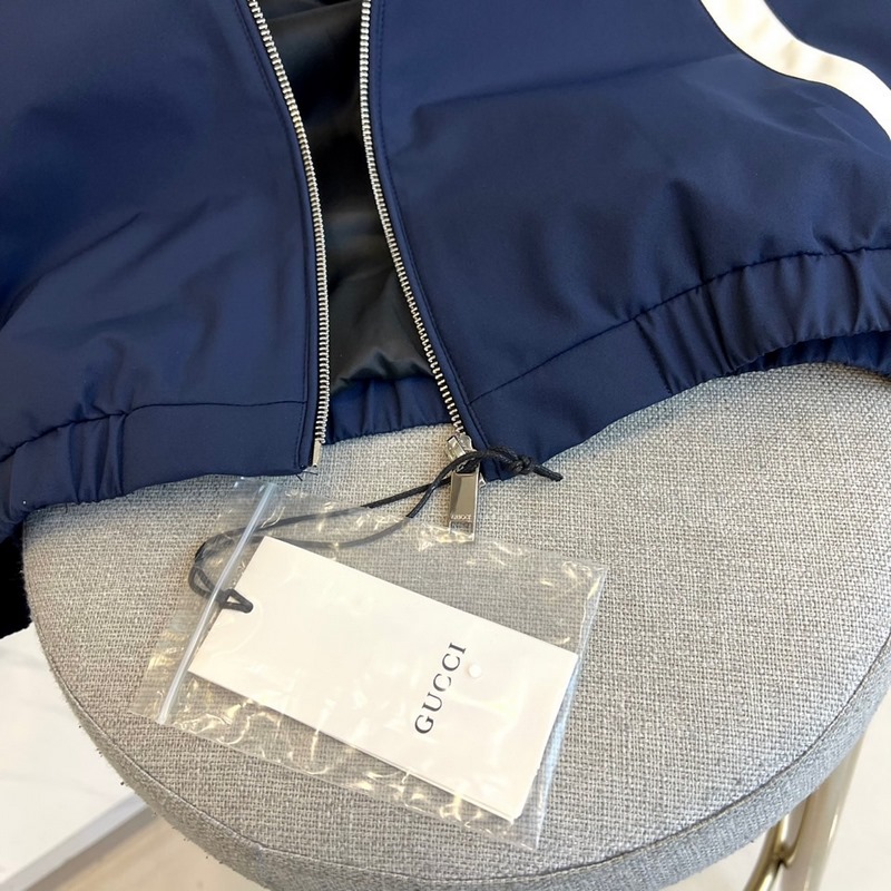 Gucci古馳、25FW活力動感撞色跑道廓形休閑網眼內裡運動拉鍊薄棉，夾棉外套。