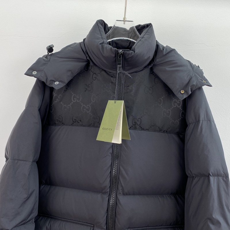 Gucci 新品！石墨黑提花羽絨服 黑色格子布尼龍、GG尼龍帆布鑲飾、羽絨填充、