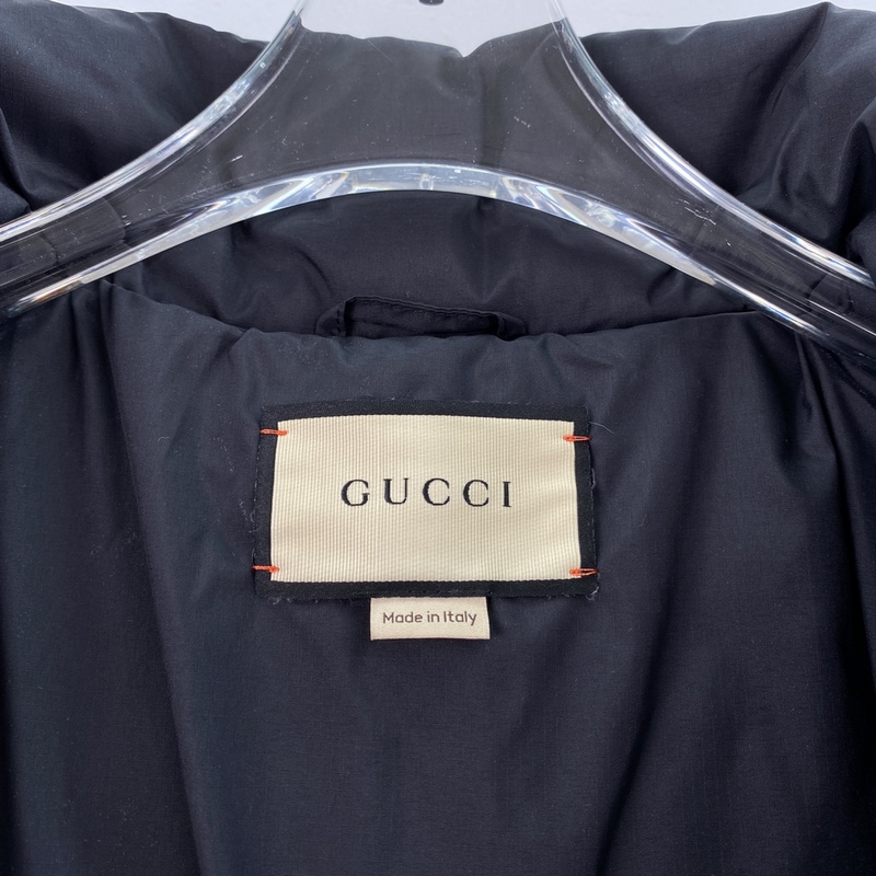 Gucci 新品！石墨黑提花羽絨服 黑色格子布尼龍、GG尼龍帆布鑲飾、羽絨填充、