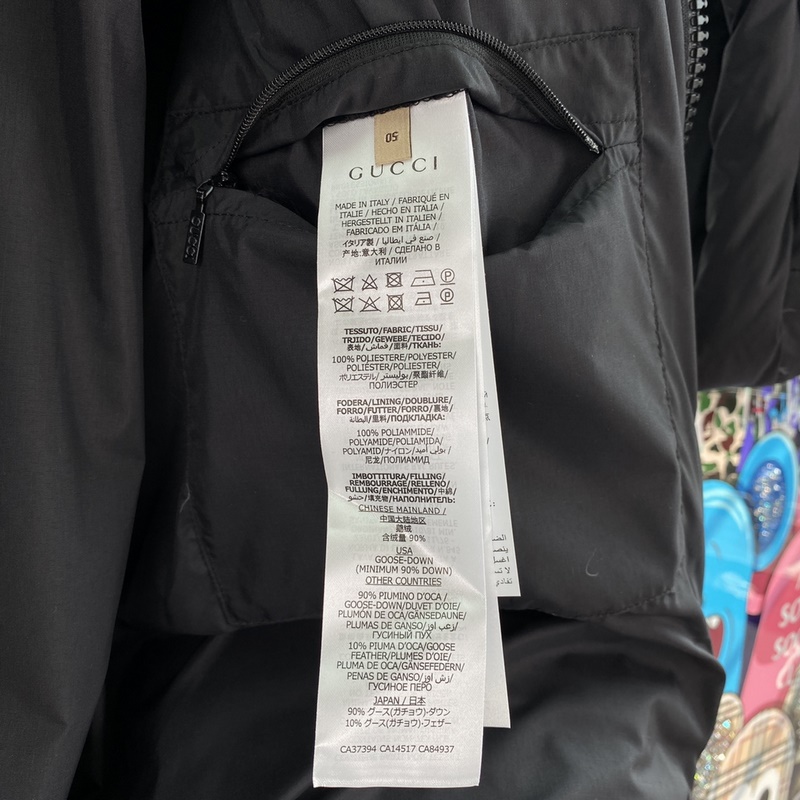 Gucci 新品！石墨黑提花羽絨服 黑色格子布尼龍、GG尼龍帆布鑲飾、羽絨填充、