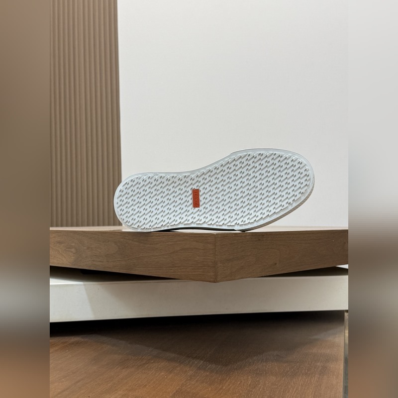 HERMES，愛(ài)馬仕 Kiddy免系帶運(yùn)動(dòng)鞋 ！牛仔布和麂皮山羊皮免系帶運(yùn)動(dòng)鞋