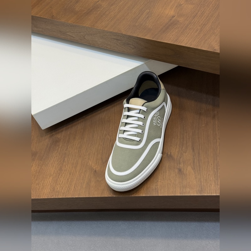 HERMES，愛馬仕 Kiddy免系帶運動鞋 ！牛仔布和麂皮山羊皮免系帶運動鞋