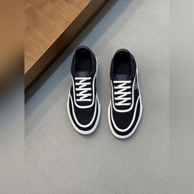 HERMES，愛馬仕 Kiddy免系帶運動鞋 ！牛仔布和麂皮山羊皮免系帶運動鞋