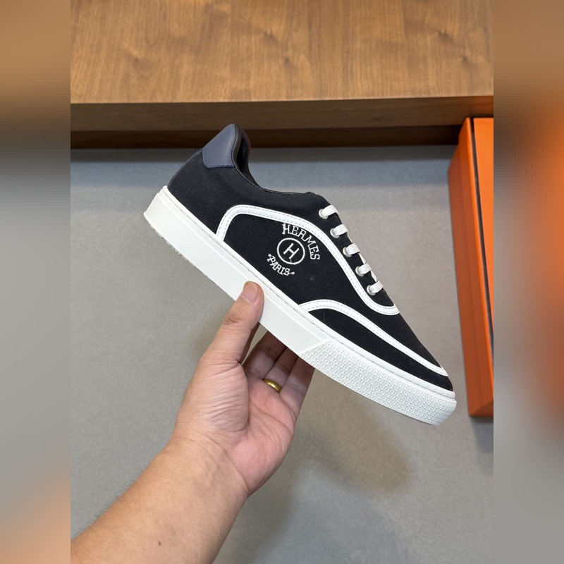 HERMES，愛馬仕 Kiddy免系帶運動鞋 ！牛仔布和麂皮山羊皮免系帶運動鞋