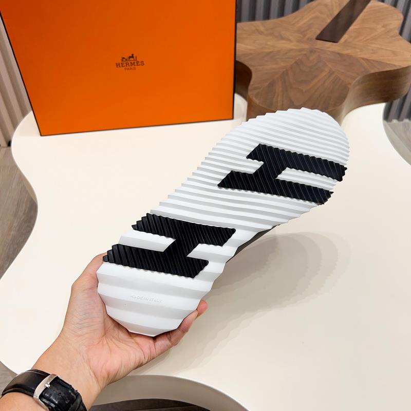 HERMES，愛馬仕 Join系列休閑運動鞋 。鞋面采用小牛皮和Epsom小牛