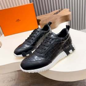 HERMES，愛馬仕 Join系列休閑運動鞋 。鞋面采用小牛皮和Epsom小牛