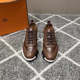 Hermes愛馬仕運動鞋，男士休閑運動鞋，鞋面牛皮拼接高端網(wǎng)布打造，進口材質(zhì)，質(zhì)