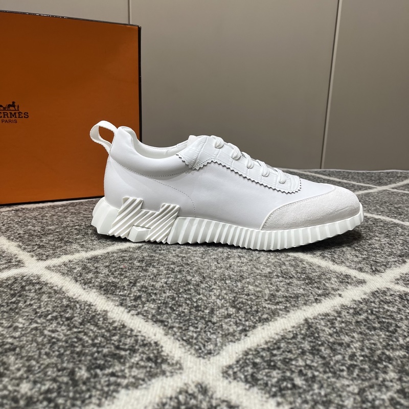 Hermes愛馬仕運(yùn)動鞋，男士休閑運(yùn)動鞋，鞋面牛皮拼接高端網(wǎng)布打造，進(jìn)口材質(zhì)，質(zhì)