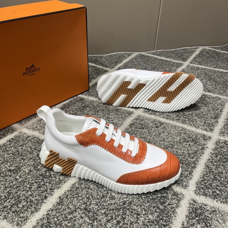 Hermes愛(ài)馬仕運(yùn)動(dòng)鞋，男士休閑運(yùn)動(dòng)鞋，鞋面牛皮拼接高端網(wǎng)布打造，進(jìn)口材質(zhì)，質(zhì)