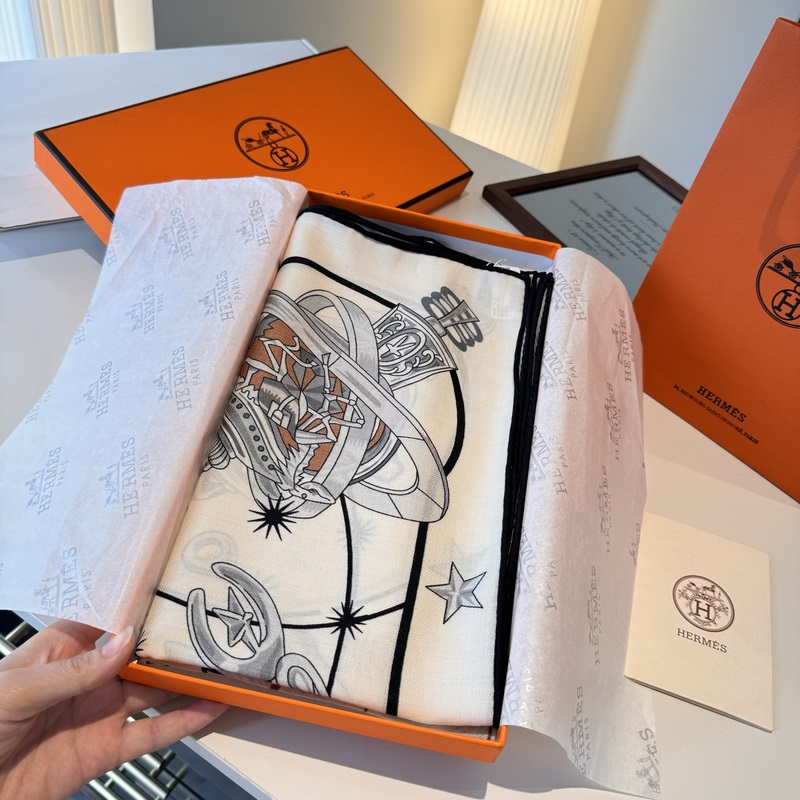 星辰合唱曲雙面同色絲絨，創作淵源 吹響號角！駿馬天堂正在舉行盛大慶典。諸神開啟舞