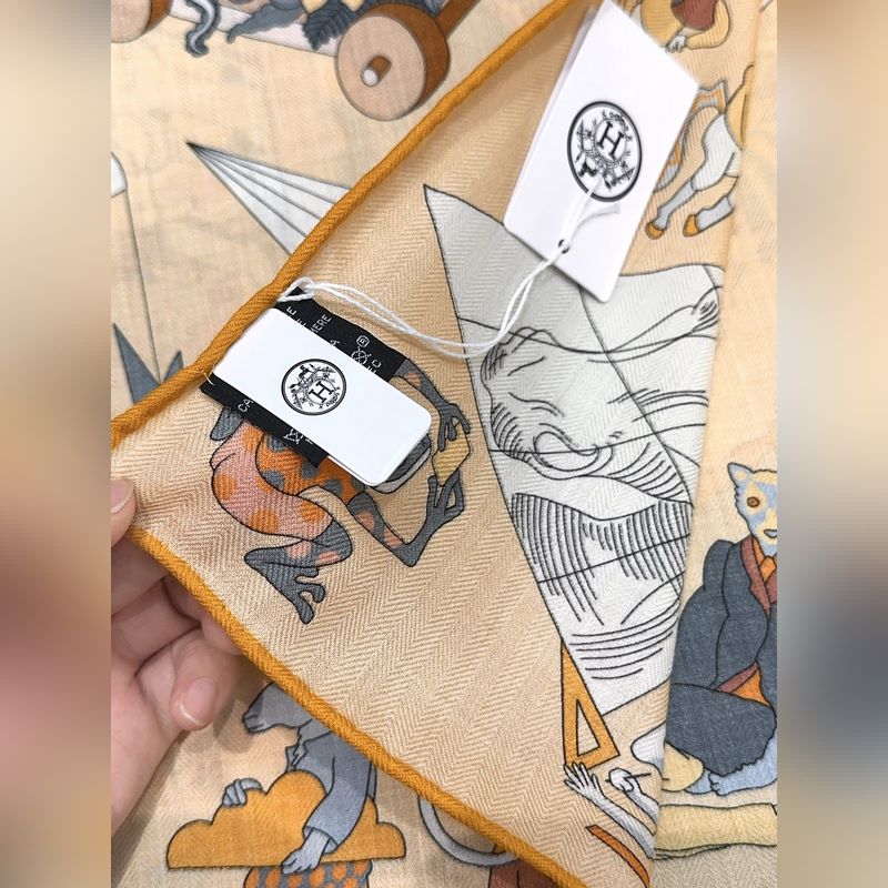 愛馬仕(Hermes)2026年秋冬搶先 上新 [雙面同色絲毛方巾]手工卷邊山羊