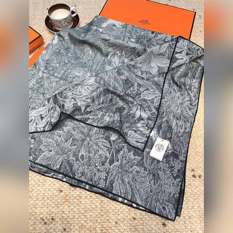 愛馬仕(Hermes)羊絨新款 巴勒莫植物園 羊絨方巾，頂級工藝超值 愛馬仕專櫃