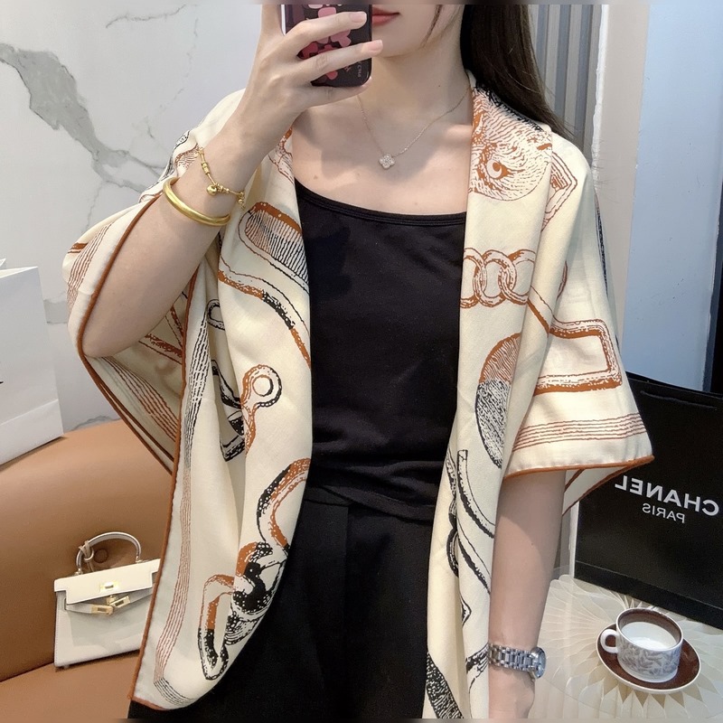 愛馬仕(Hermes) 馬具故事的詩(shī)意回顧 140披肩 [三色 上新 ] 永遠(yuǎn)