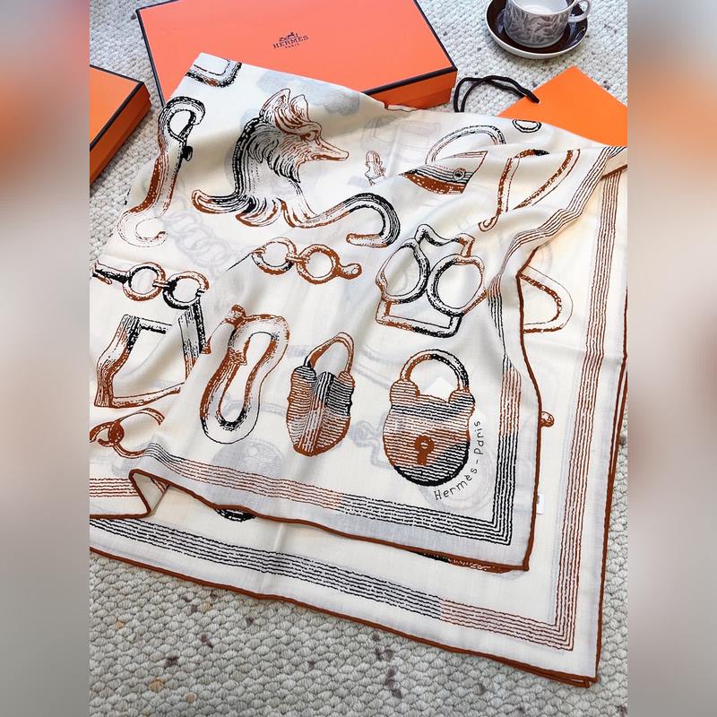 愛馬仕(Hermes) 馬具故事的詩(shī)意回顧 140披肩 [三色 上新 ] 永遠(yuǎn)
