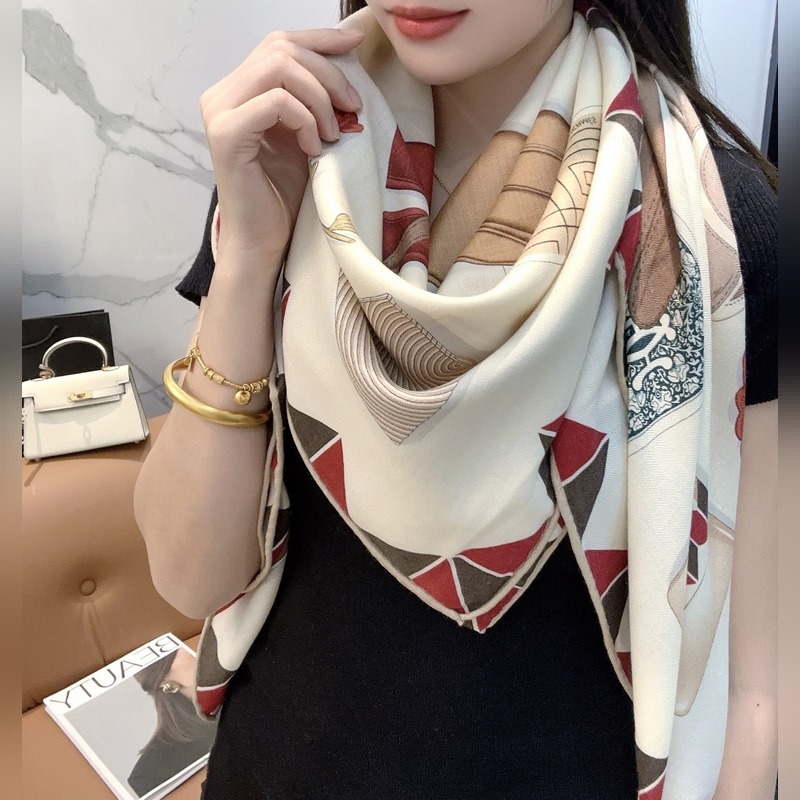 愛馬仕(Hermes)上新 [愛馬仕2026春夏 ]這款點睛配飾可以多種方式佩戴