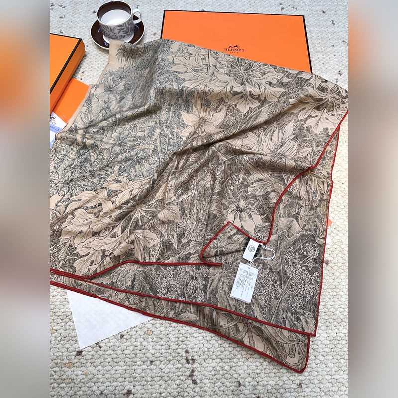愛馬仕(Hermes)羊絨新款 巴勒莫植物園 羊絨方巾，頂級工藝超值 愛馬仕專櫃