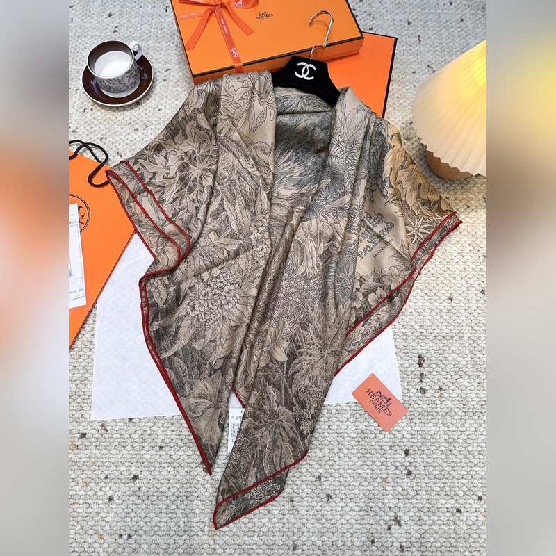 愛馬仕(Hermes)羊絨新款 巴勒莫植物園 羊絨方巾，頂級工藝超值 愛馬仕專櫃