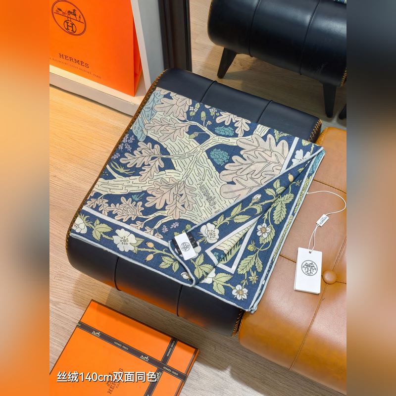 雙面同色 140x140cm 70%羊絨30%真絲 愛馬仕 于月神之懷 全套包裝