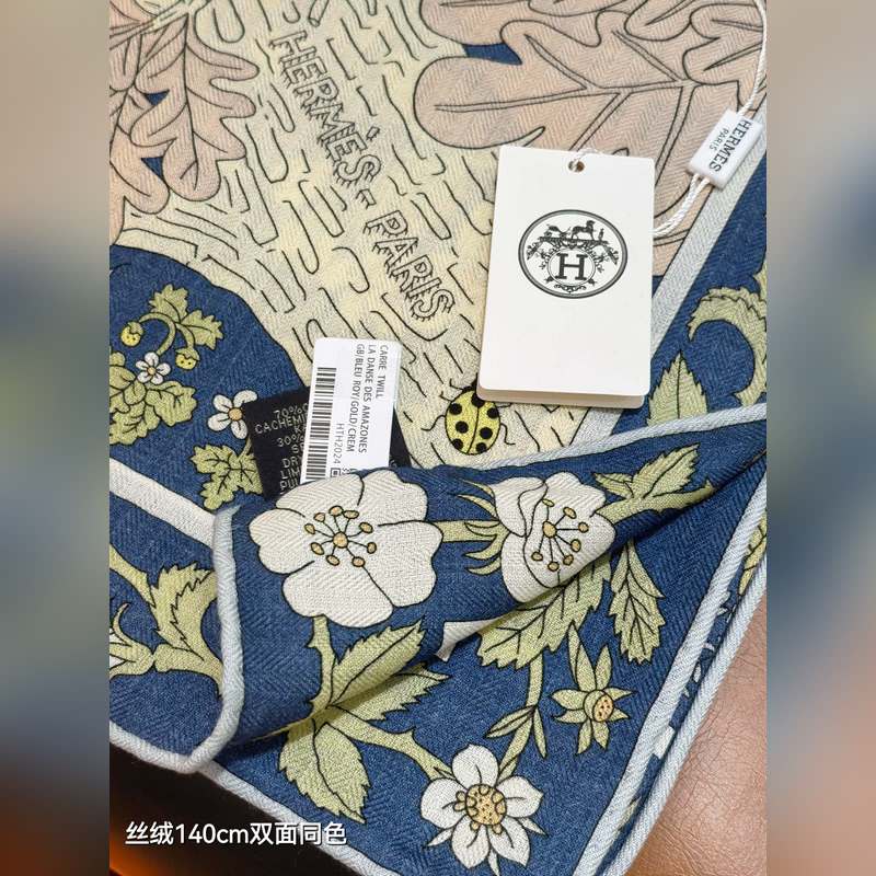 雙面同色 140x140cm 70%羊絨30%真絲 愛馬仕 于月神之懷 全套包裝